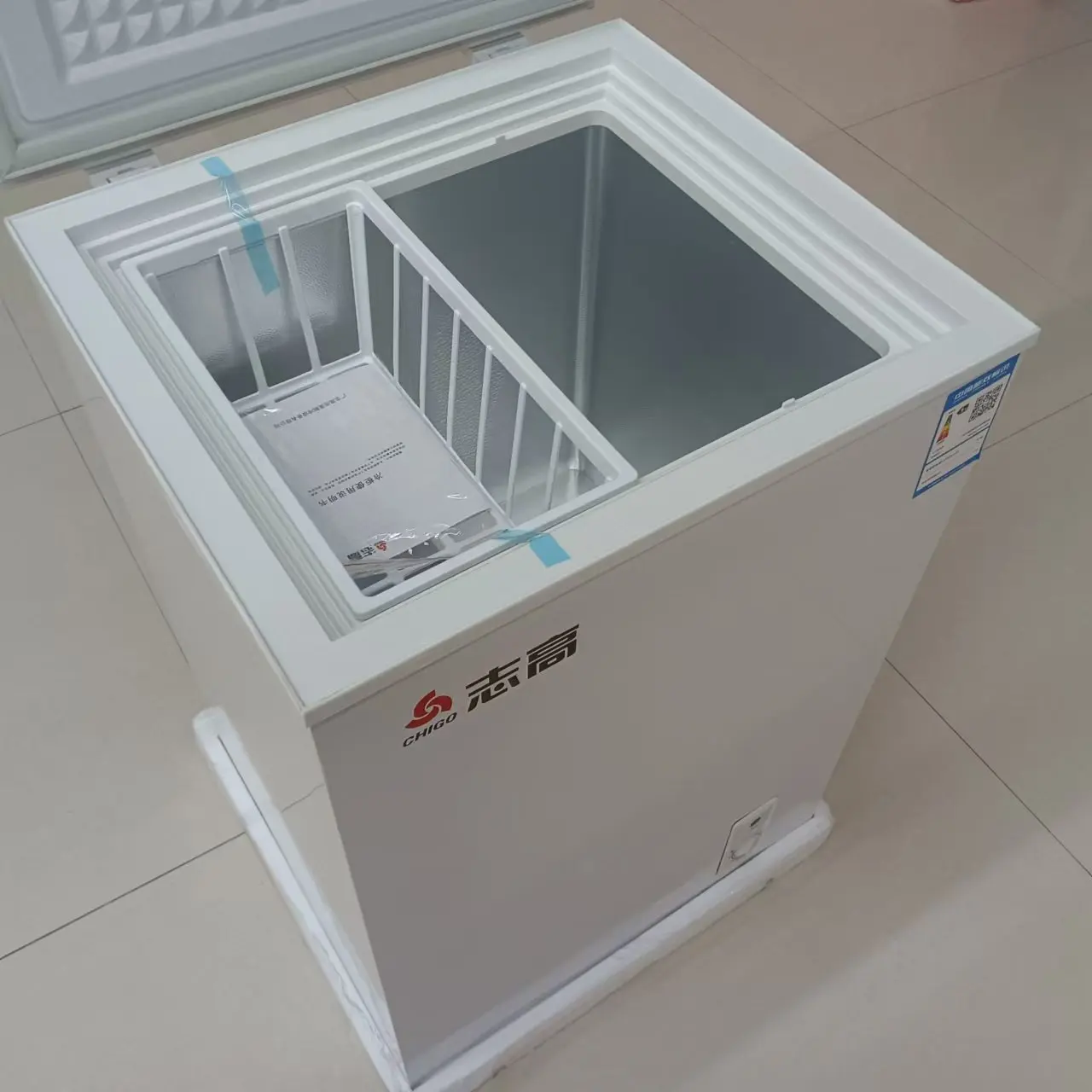 Factory sales 42L commercial fridges for home small full freezing dual-use single-door refrigerator ice machines mini fridge