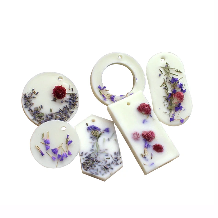 DIY Hanging Herbal Aromatic Wax Sachets for Closet