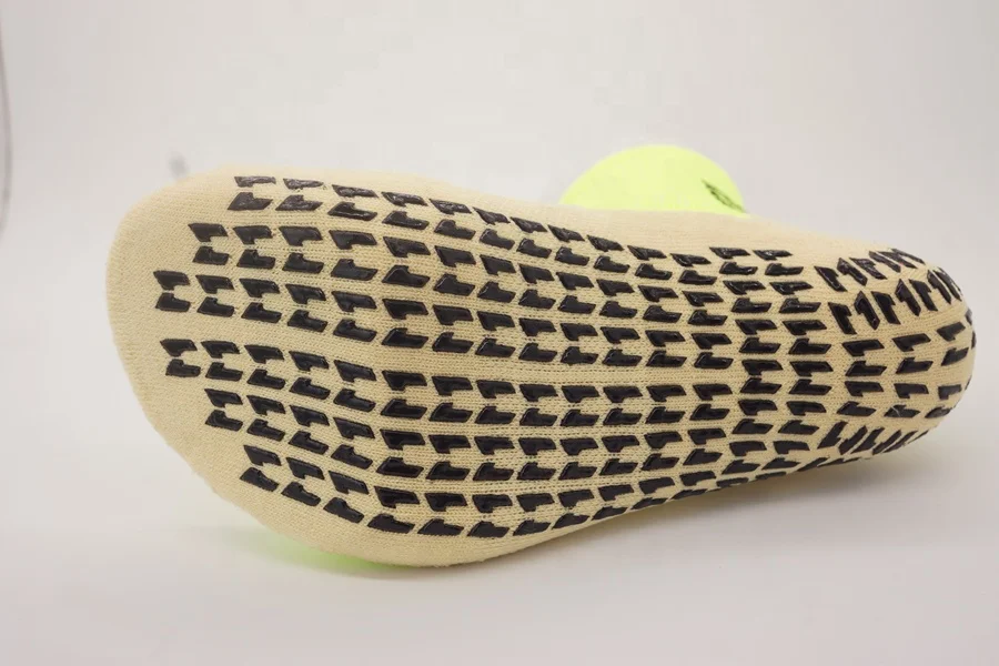 LINGTU Wholesale high quality Anti Slip Sock Non Slip Soccer socks Sports Performance Football Grip Socks For Men and children
