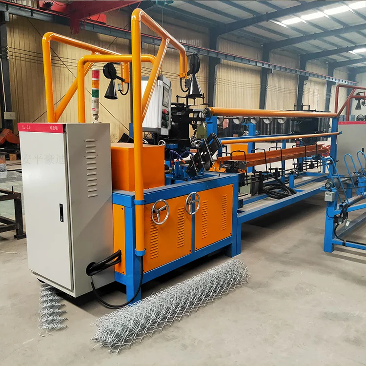 Chain Link Artificial Grass Fence Green Chain Link Fence Machine Manufacturer