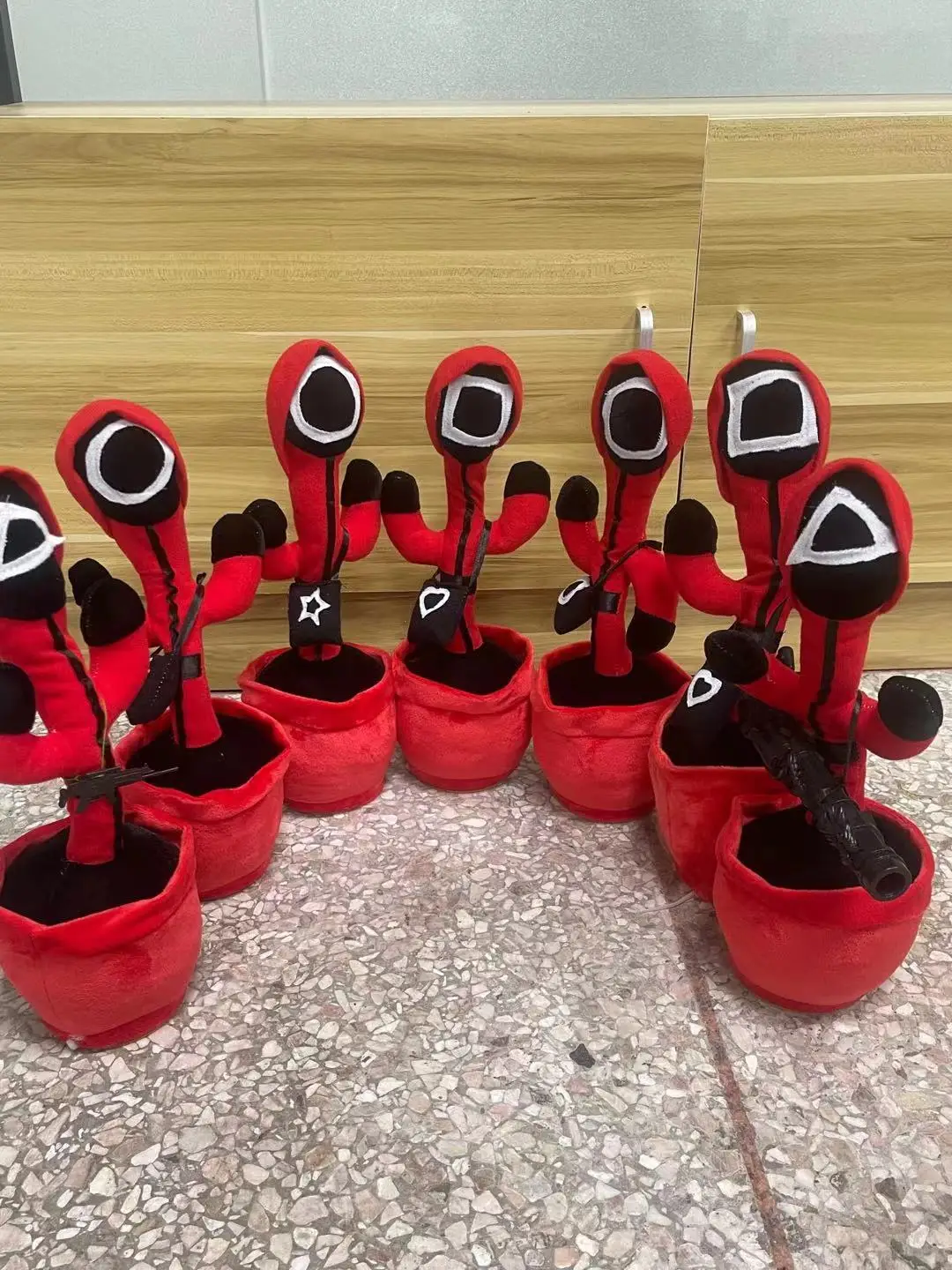 New arriving Cheap Christmas present Squid Game Singing Dancing Flashing Recording Cactus Toys from the series squid