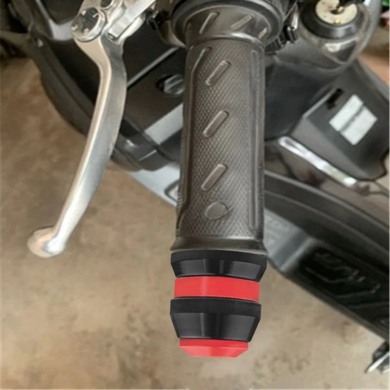 Motorcycle YBR Tianjian handlebar plug balanced aluminum alloy solid CNC calf electric vehicle modified handle plug