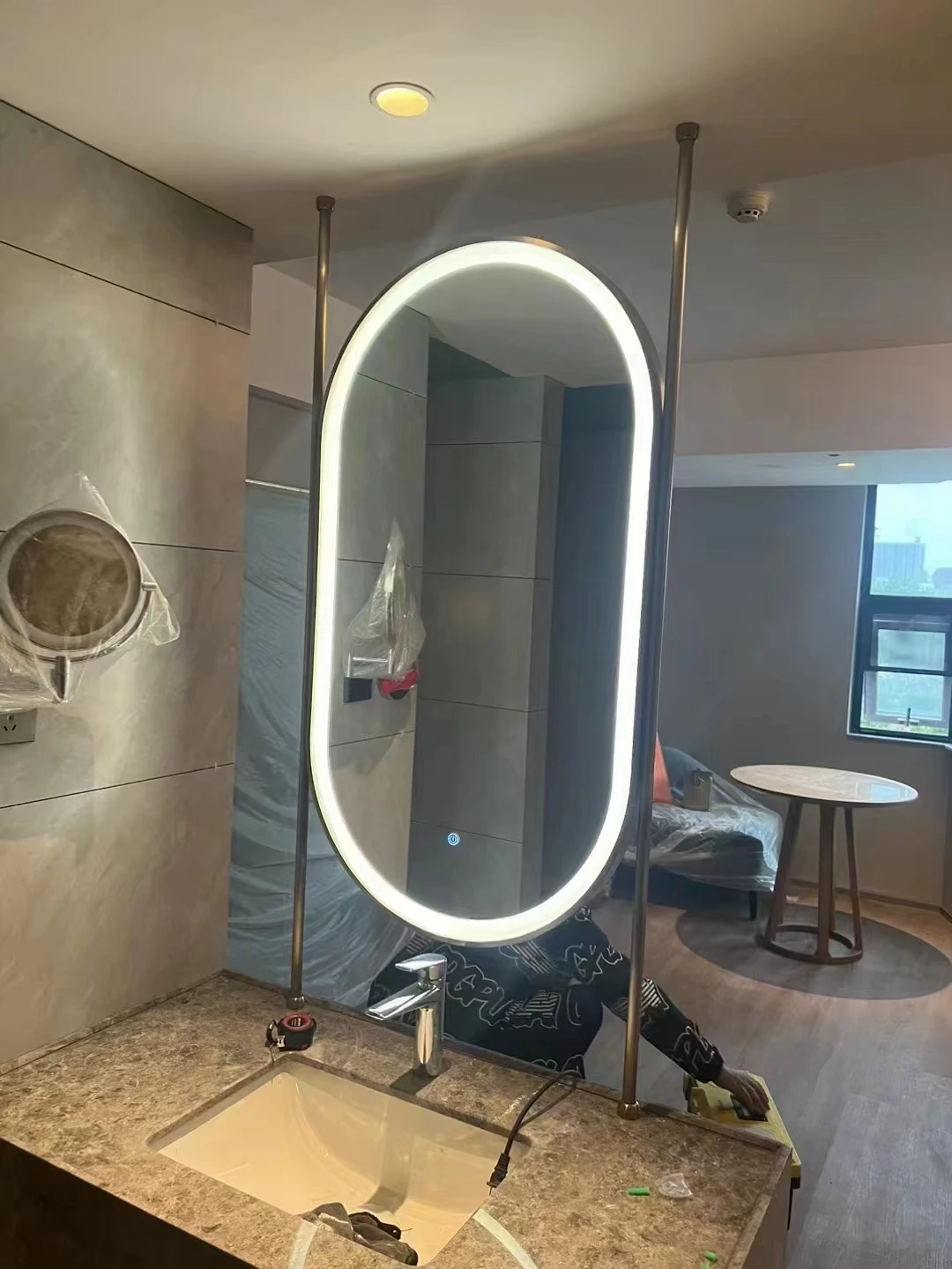 Modern 8 Inch Oval Glass Mirrors Beautiful Tinted LED Easy-to-Use Smdefogger for Makeup Decorative Cosmetic Metal Frame Square