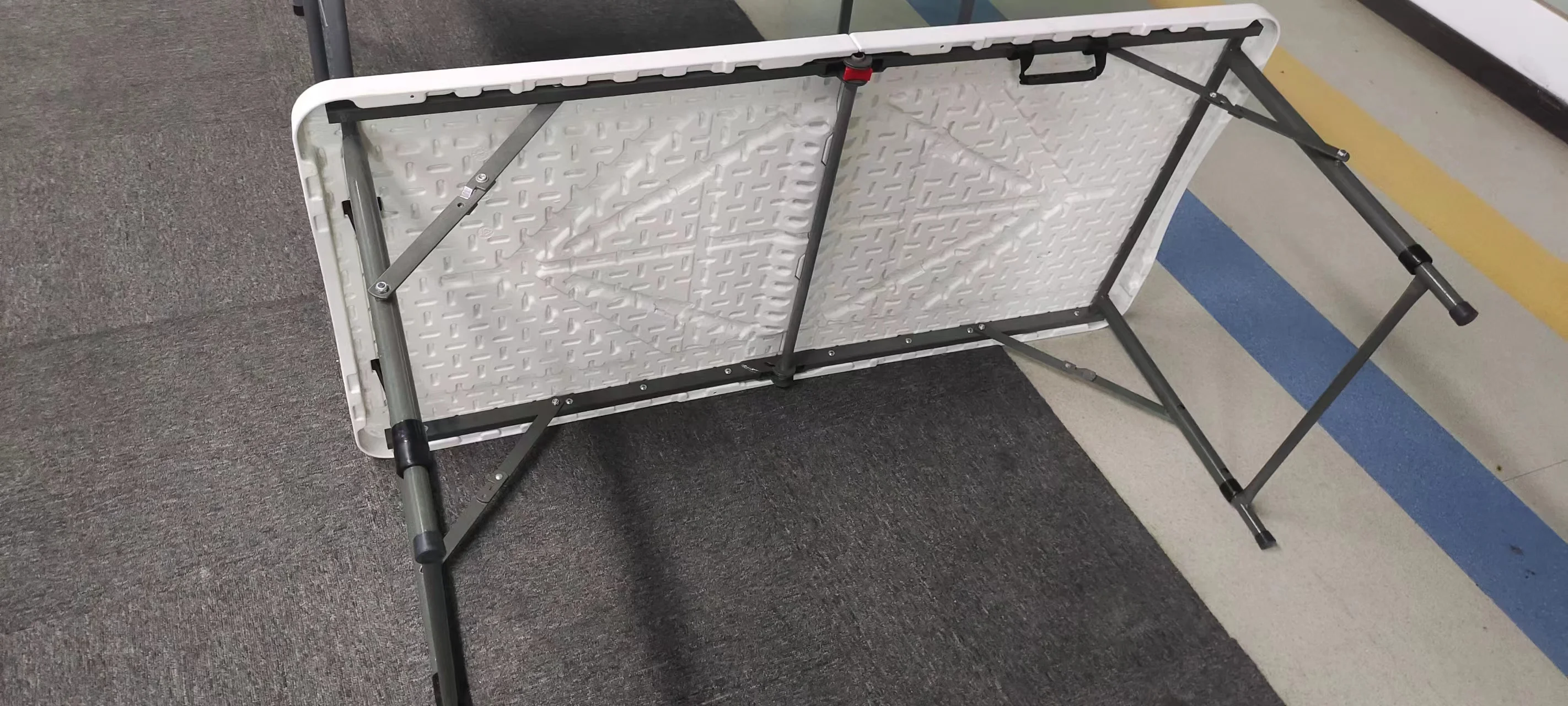Открытый пластиковый складной стол/HDPE пустой стол с ножками из нержавеющей стали/длиной 122 см 4 фута популярный размер под открытым небом