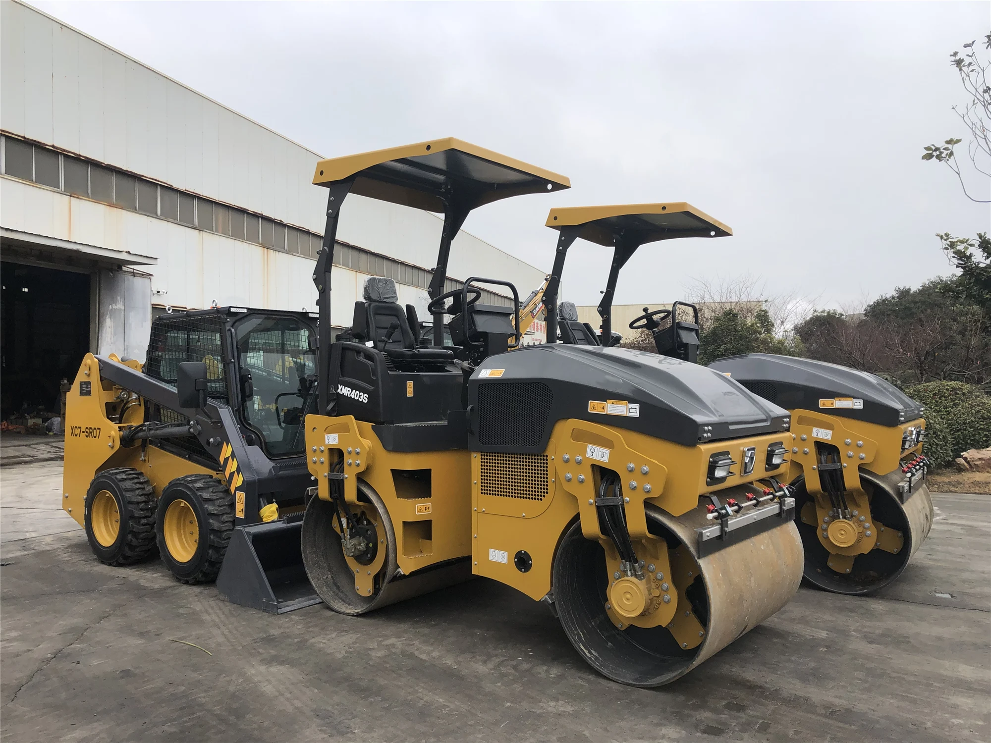 4 ton mini Double drum road roller XMR403 XMR403VT road roller for sale