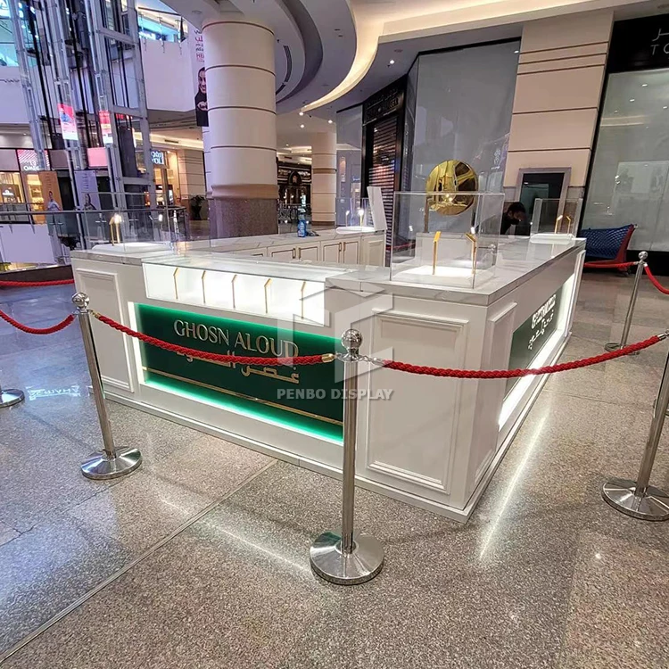 Витрина для парфюма киоск эксклюзивного магазина