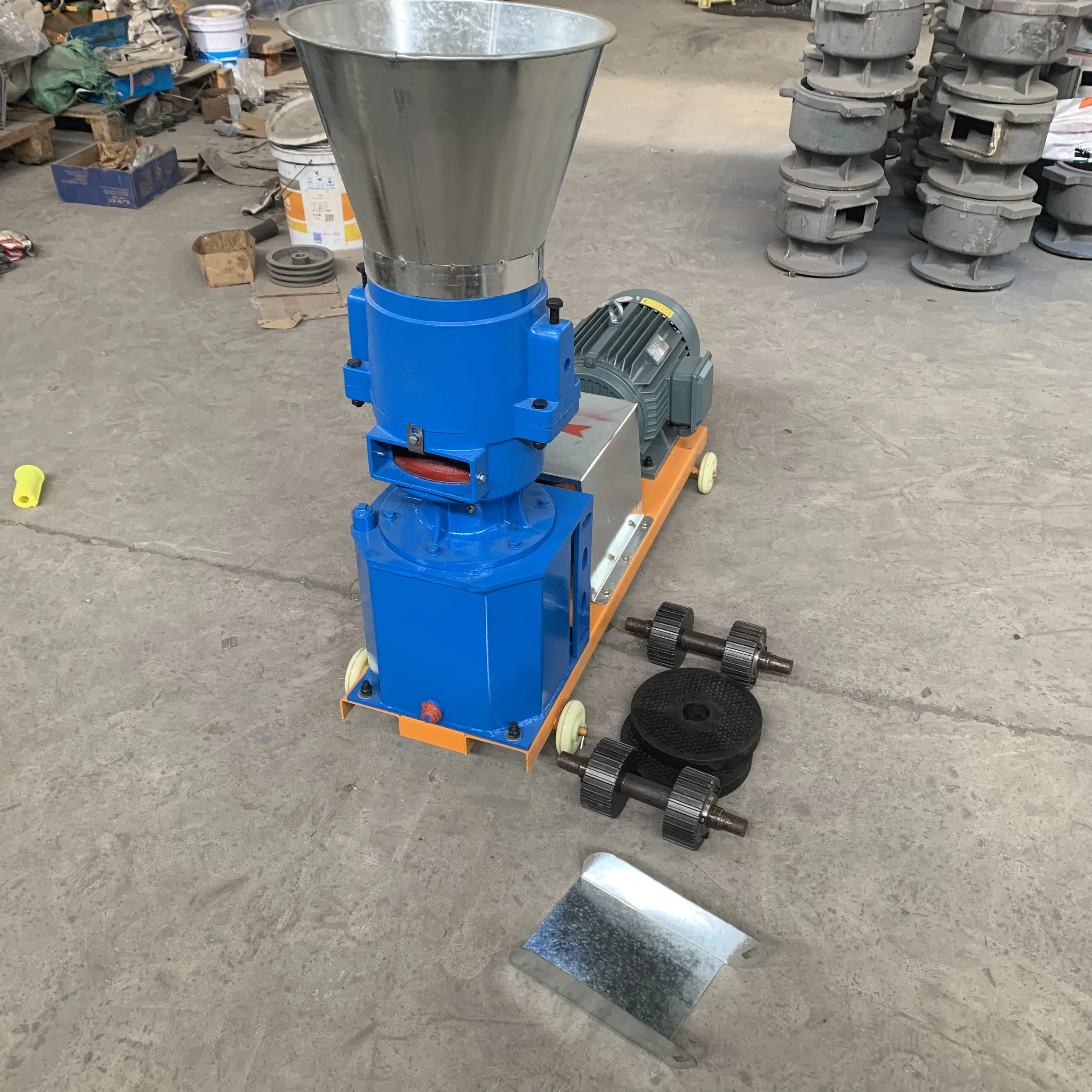 Hot Selling Plastic Pellet Making Machine Animal Feed Food Pellet Making Machine Plastic Pelletizing Machine