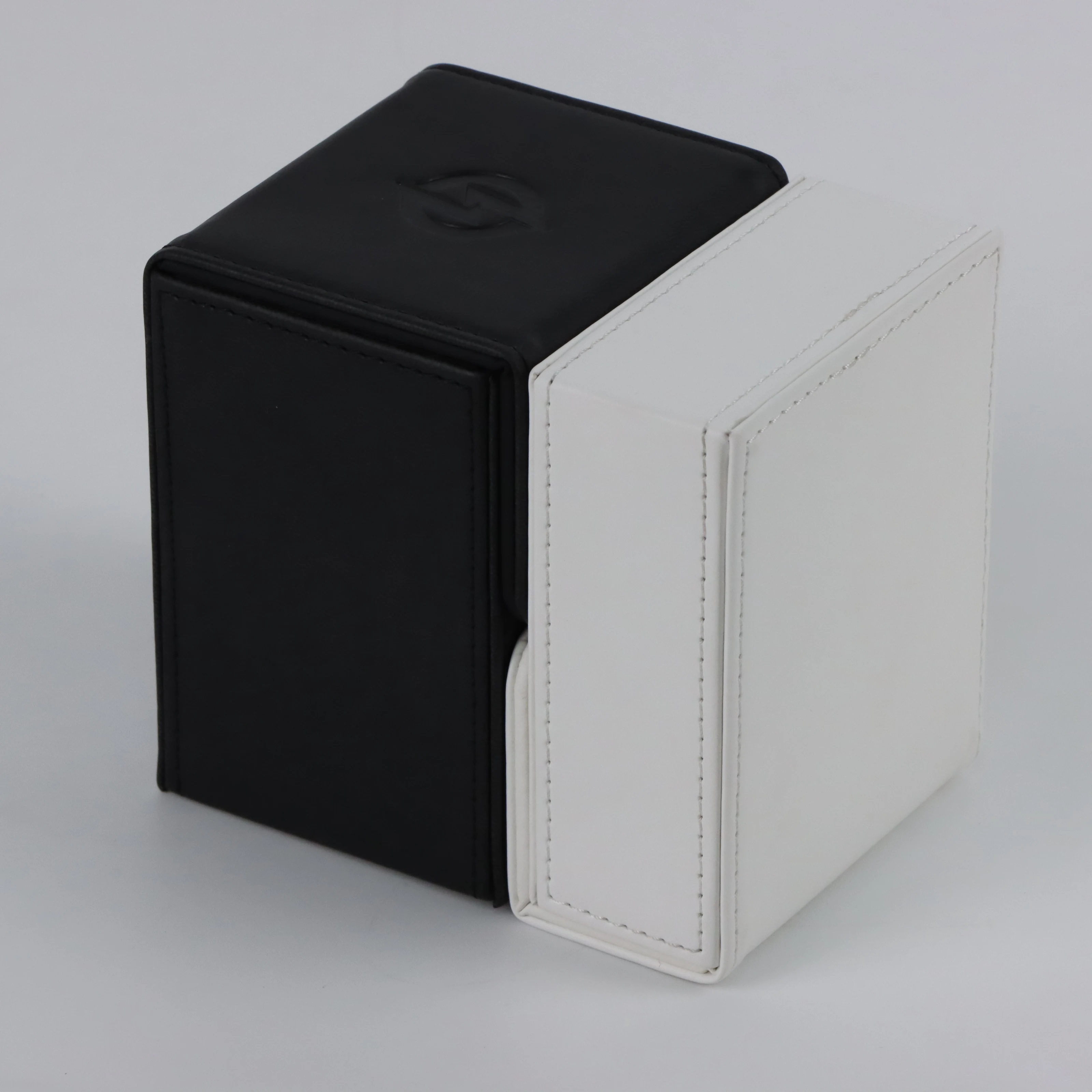Custom PU Leather Card Deck Boxes Trading Card Storage Tcg Deck Box Leather Deck Box Board Card Case Leather