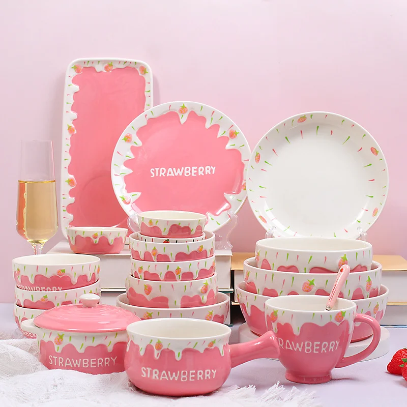 Wholesale Hand-painted Strawberry Dinnerware Set Stoneware Food Bowls Salad Fruit Dessert Bowl Ceramic Plate Baking Plates