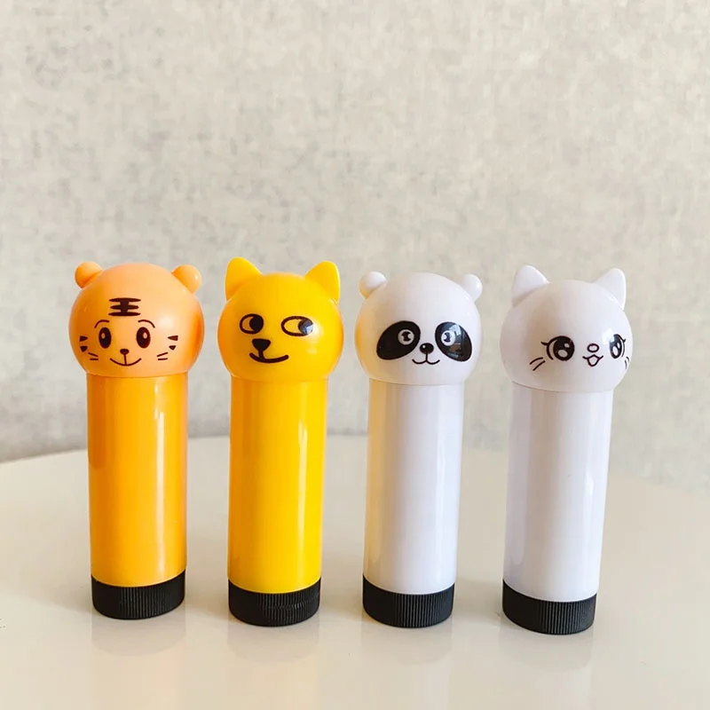 LZ Pack Stock DIY 100pcs Yellow White Cute Lip Balm Tube Custom Private Label Children Cartoon Unique Mini Lip Balm Tubes
