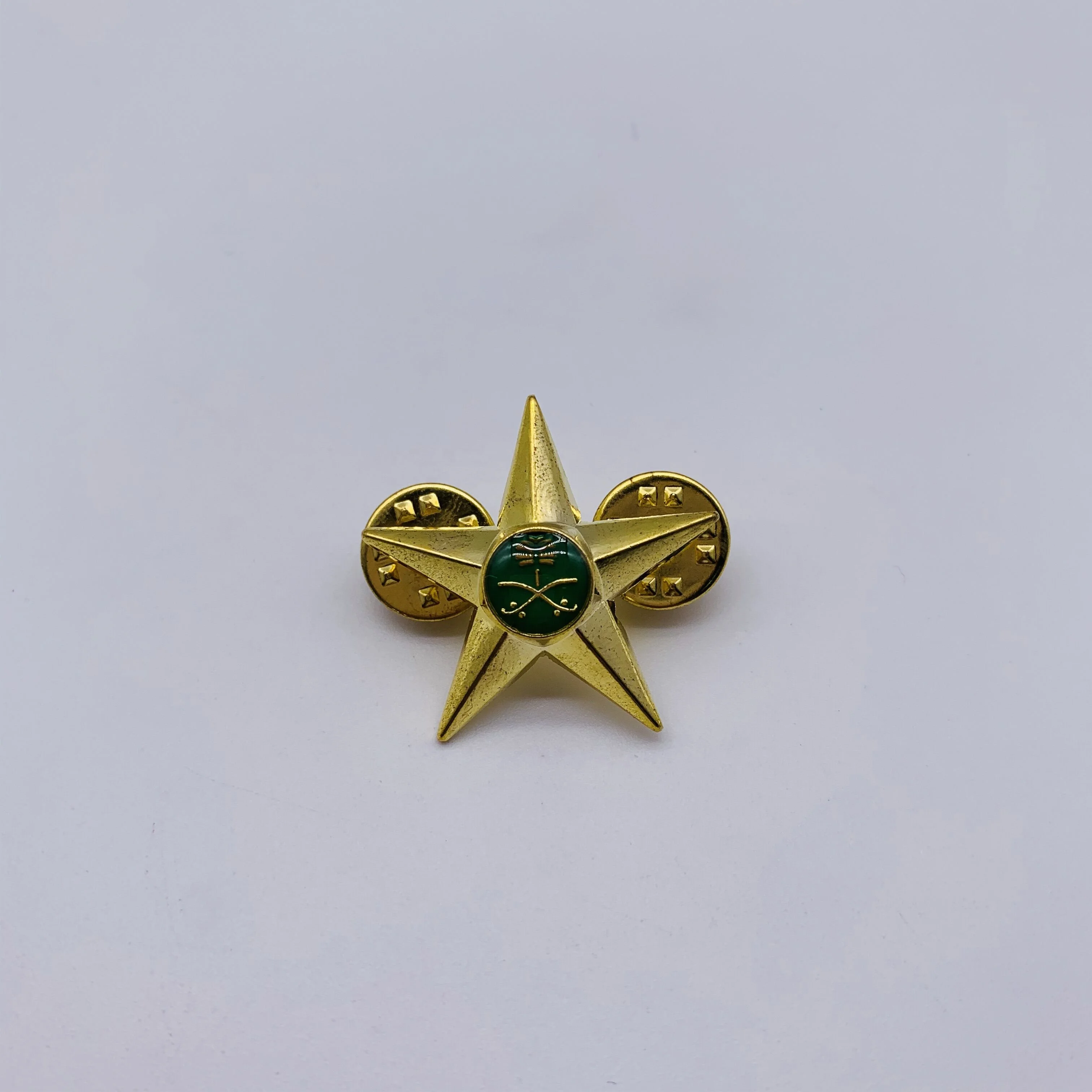 Hot Sale Custom Souvenir Arabia Palm Tree Saudi Arabia National Day Metal Soft Enamel Lapel Pin Badges