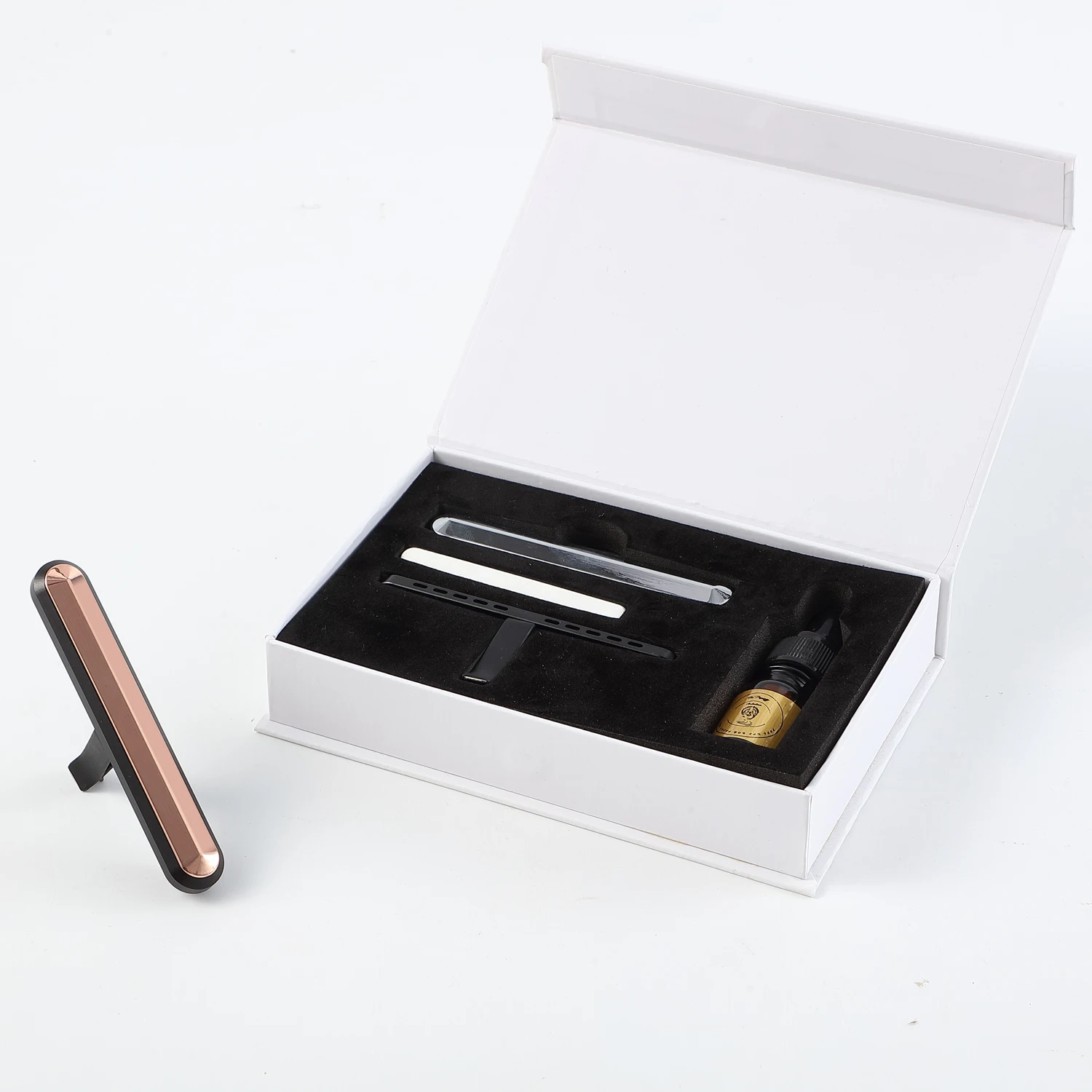 Luxury Decor Lasting scent Car Perfume Essential Oil Diffuser Personalized car diffuser 2025