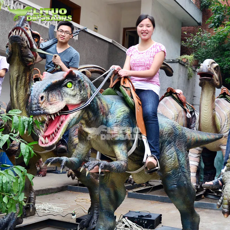 Animatronic Moving Dinosaur T-rex Ride