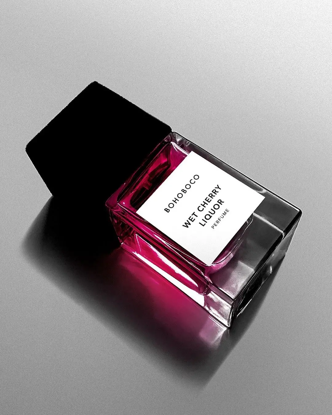 2024 Hot Sale Luxury Square Black Cap Custom 50ML High Quality Square Clear Glass Perfume Bottle with box