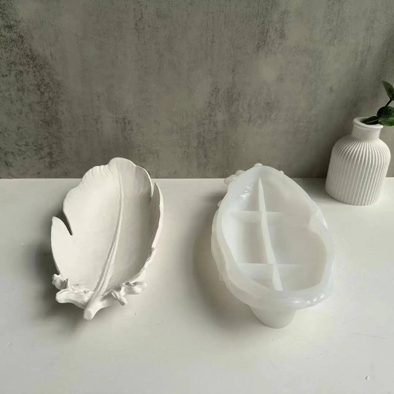 RM004 Handmade DIY Table Storage Jewelry Decoration Concrete Weight Feather Plate Tray Gypsum Silicone Mold for resin plate