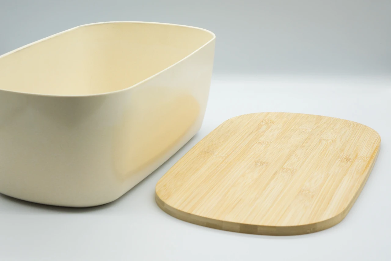 Whole sale China Import Lumber Smart Christmas Present Large Long Blank Raw Wood Carbonization Bamboo Bar Cheese Cutting Board