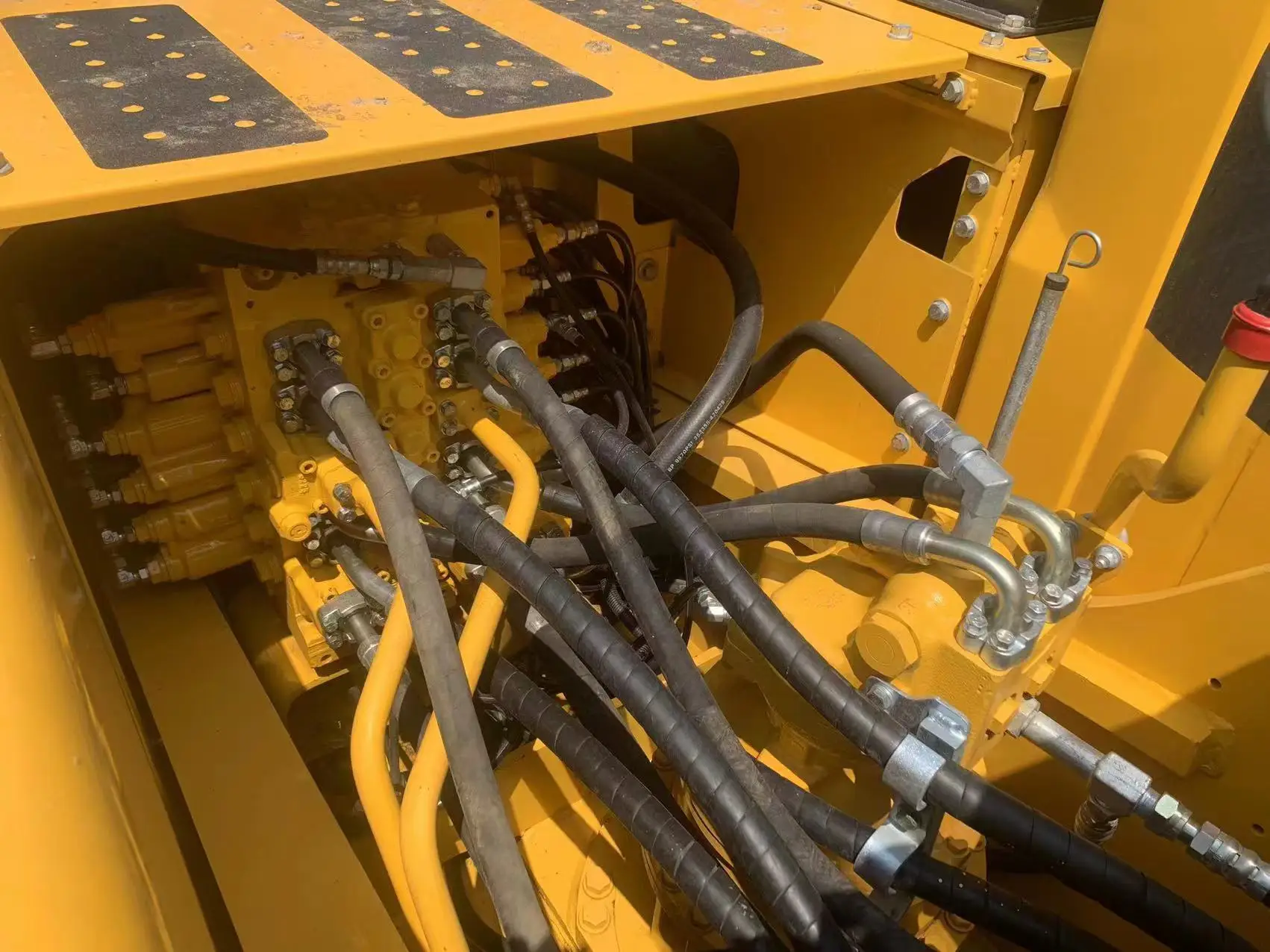 Гусеничный экскаватор KOMATSU PC220 большое гидравлическое строительное оборудование 20 тонн Багер-экскаватор
