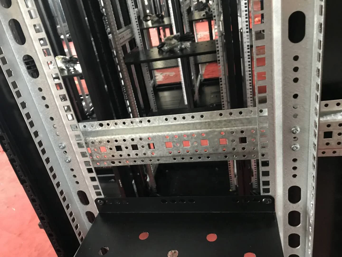 19 дюймов 2х стоечные открытая рамка напольная 18u 22u 42u 600x600 стоечный