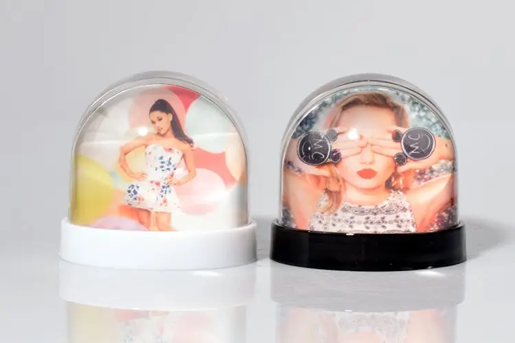 Personalized Water Globe Photo Customized Photo Christmas Snow Ball with White Snow and Red Heart