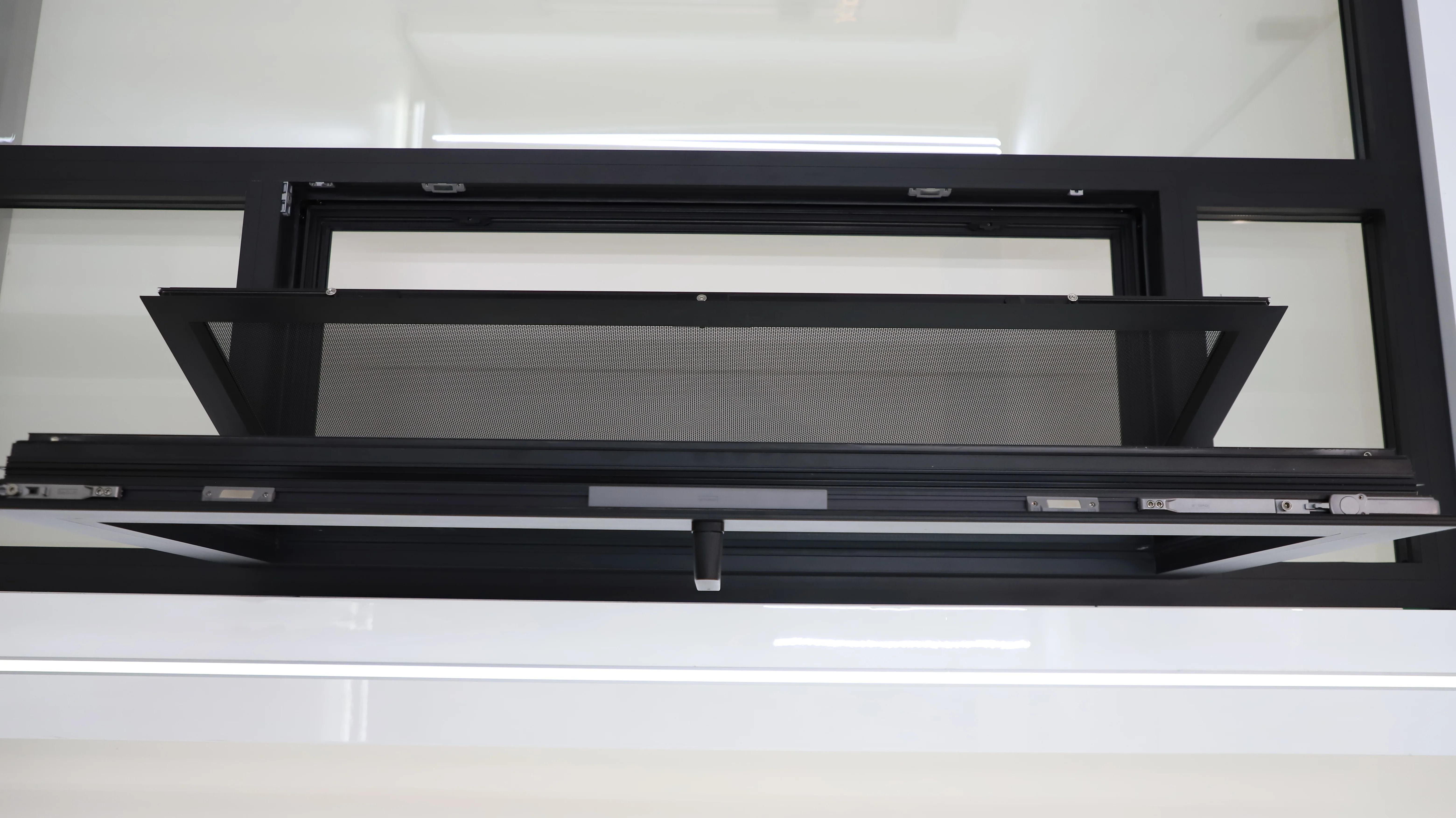 HIMOLON China Factory Aluminum Casement Windows Double Glass Heat Insulation Tilt Open Window with Flyscreen