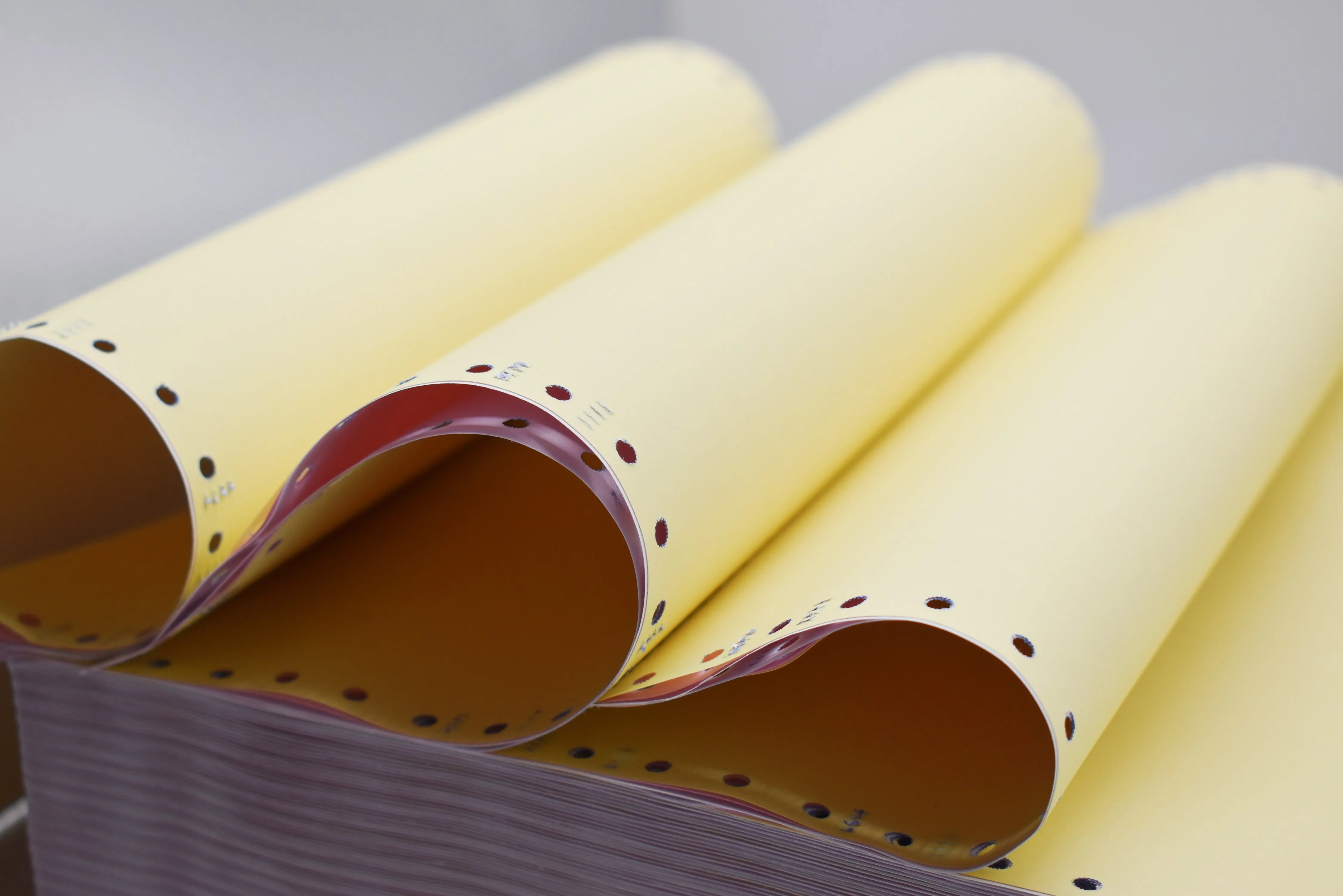 Factory Price OEM Ncr Computer Paper Ream Paper carbonless computer continuous printing paper for bank office