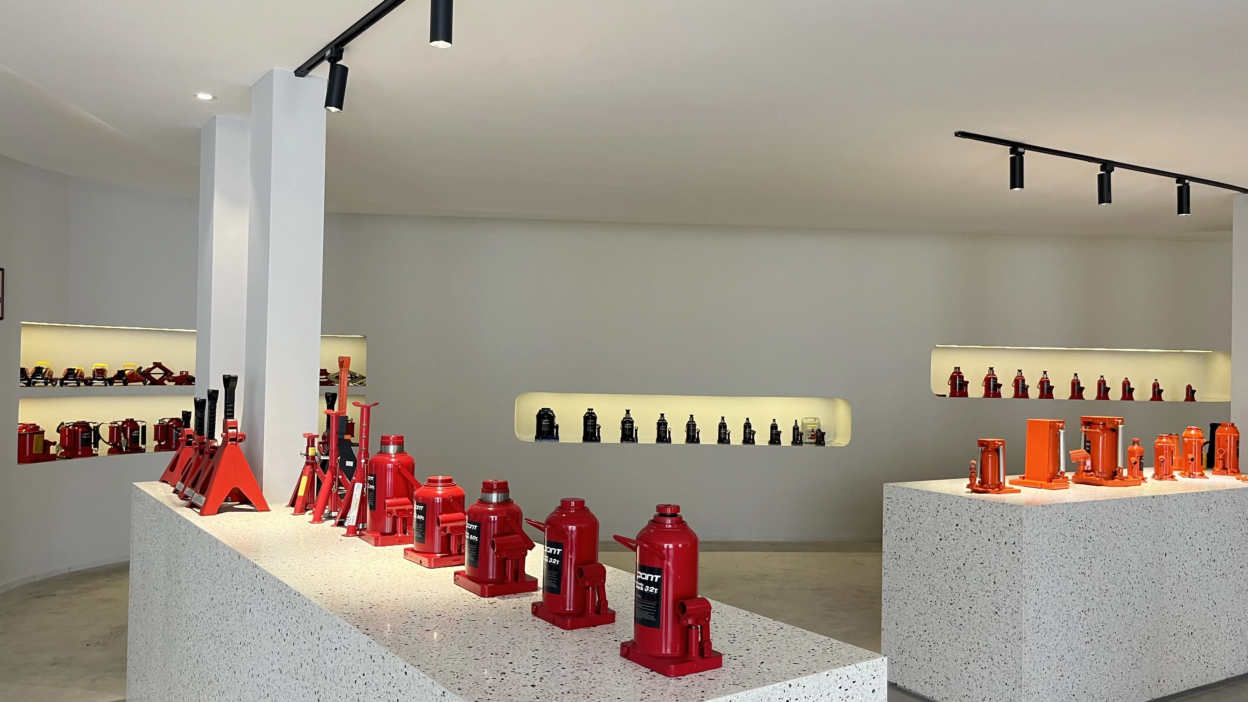 Wholesale Pneumatic 800LB Motorcycle Service Elevator