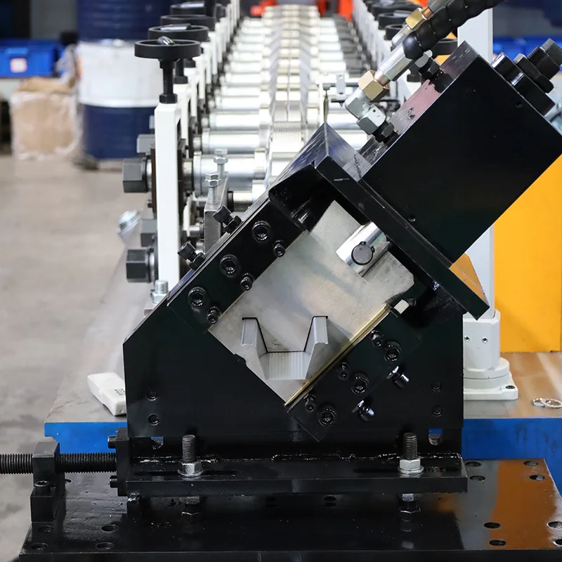 Машина для формовки рулонов из легкой стали omega furring channel