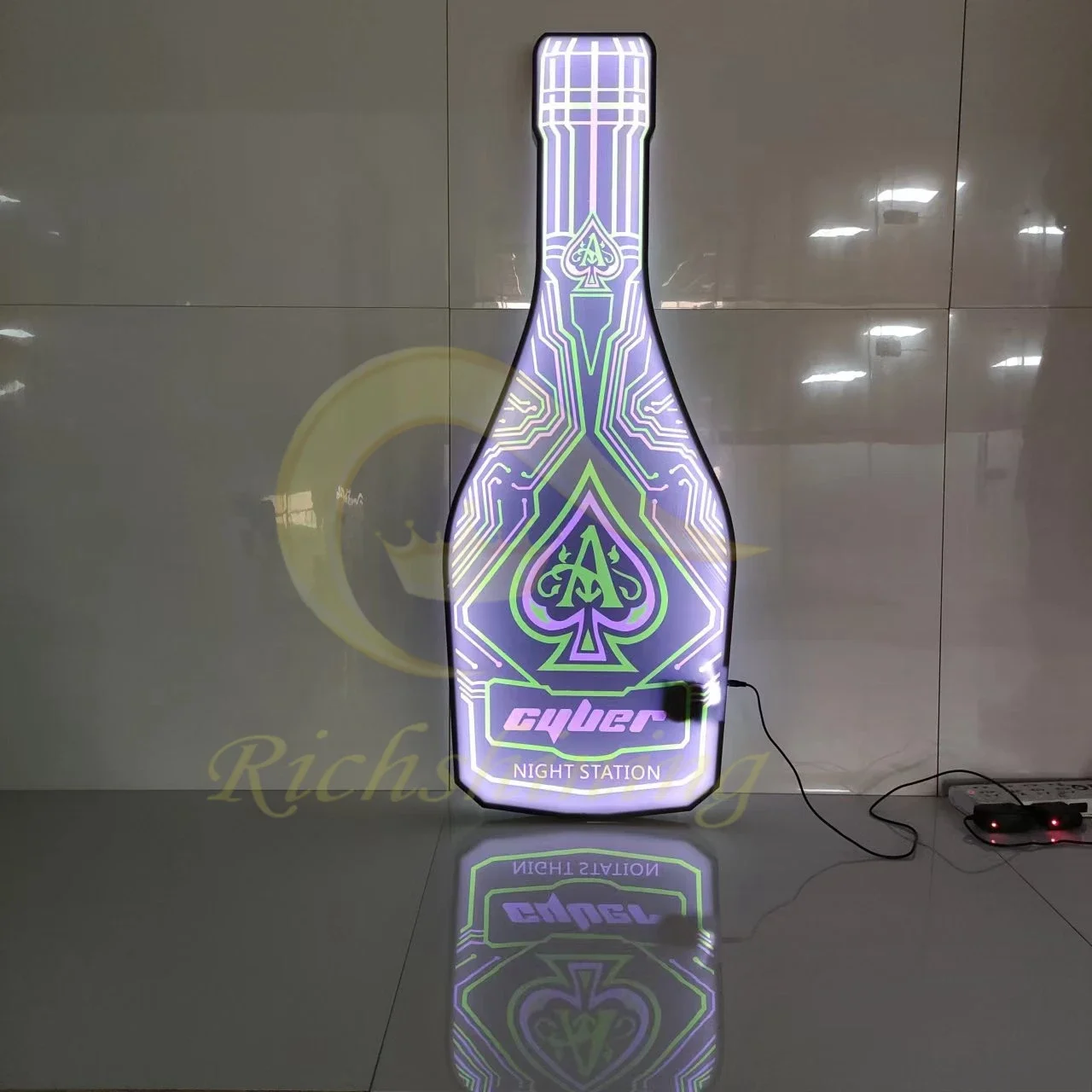 Hot sales custom led bottle presenter champagne vodka led club bottle presenter sign for night club