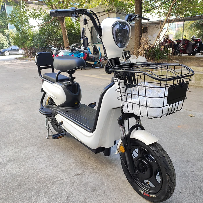 EEC certification overseas warehouse 240w 630w 48V12AH Removable lead-acid battery electric scooters 2 wheels citycoco for adult