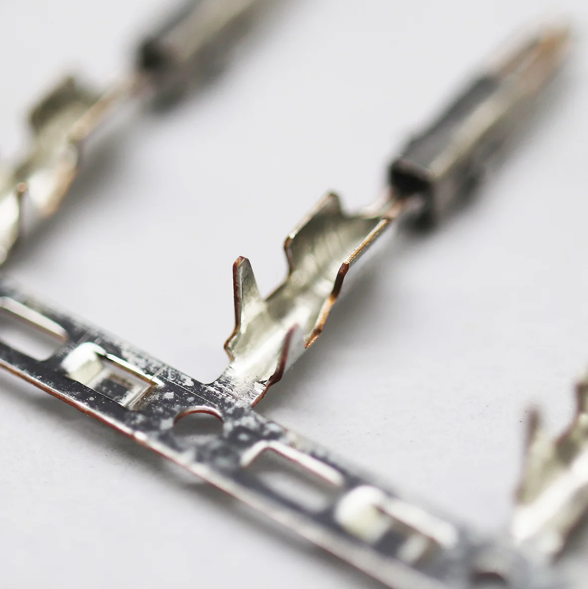 Free samples 1.60mm MQS Female Terminals Socket Power Terminal Block Connector Automotive wiring harness terminal connector