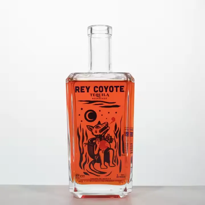 Gin Custom Private Label Glass Bottle Rum Whiskey Bandy Vodka Wine Bottles Clear Glass Wine 700ml 750ml Customized Beverage Cork