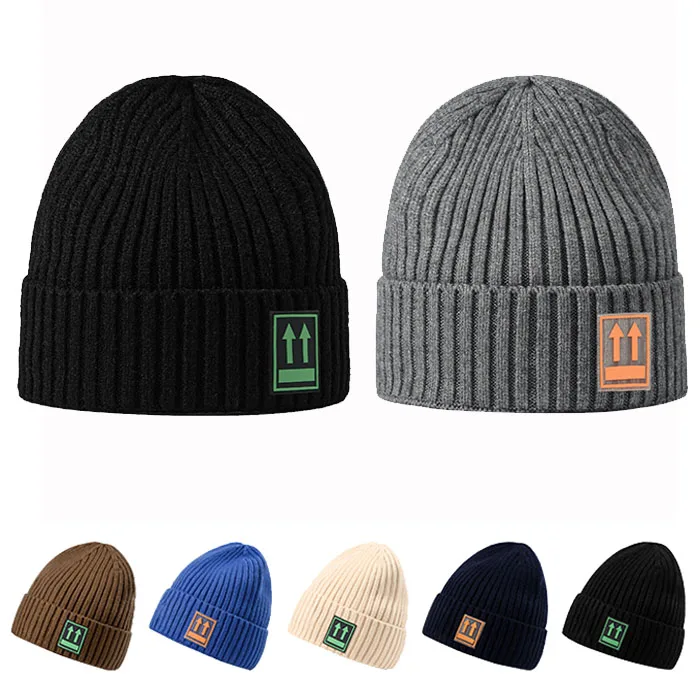 Unisex Plain Black Custom Rubber Patch Knitted Men Ski Winter Beanie Hat  Winter Beanie Winter Beanie