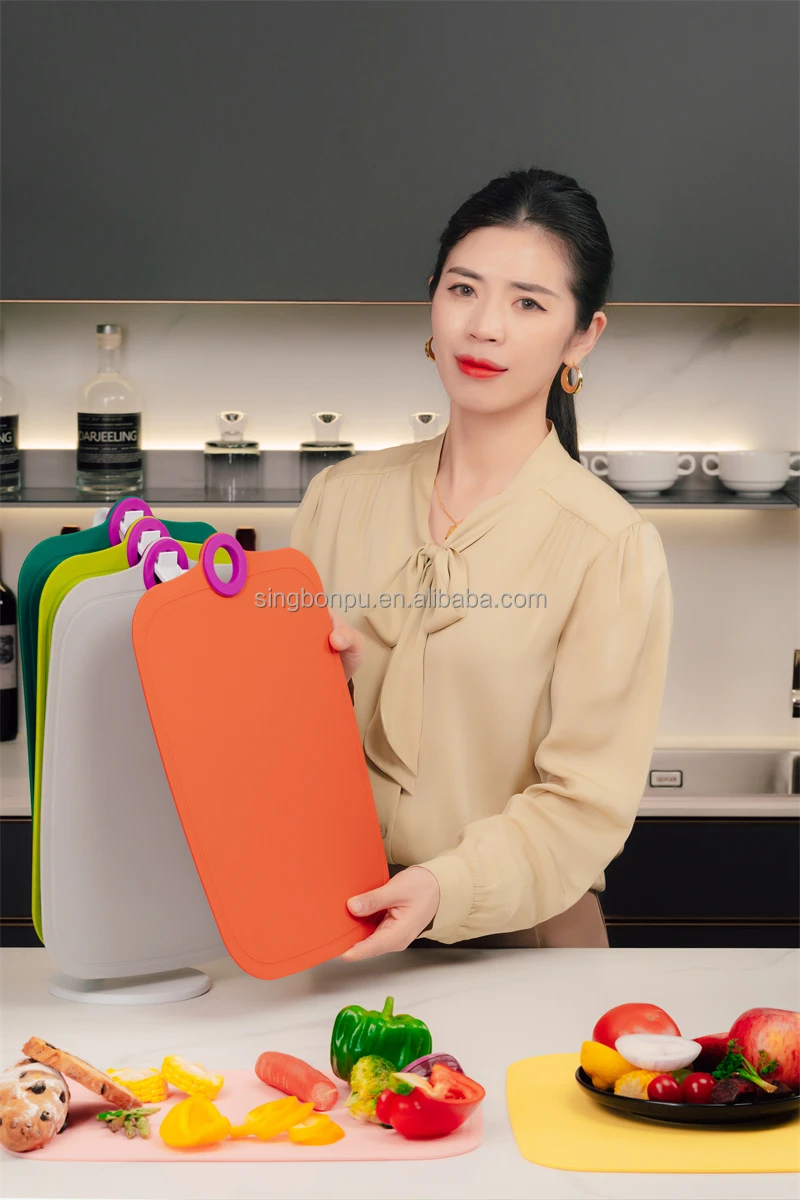 SINGBON New-stylish Flexible Plastic Cutting Board for Light Meal Salad Fitness Meals