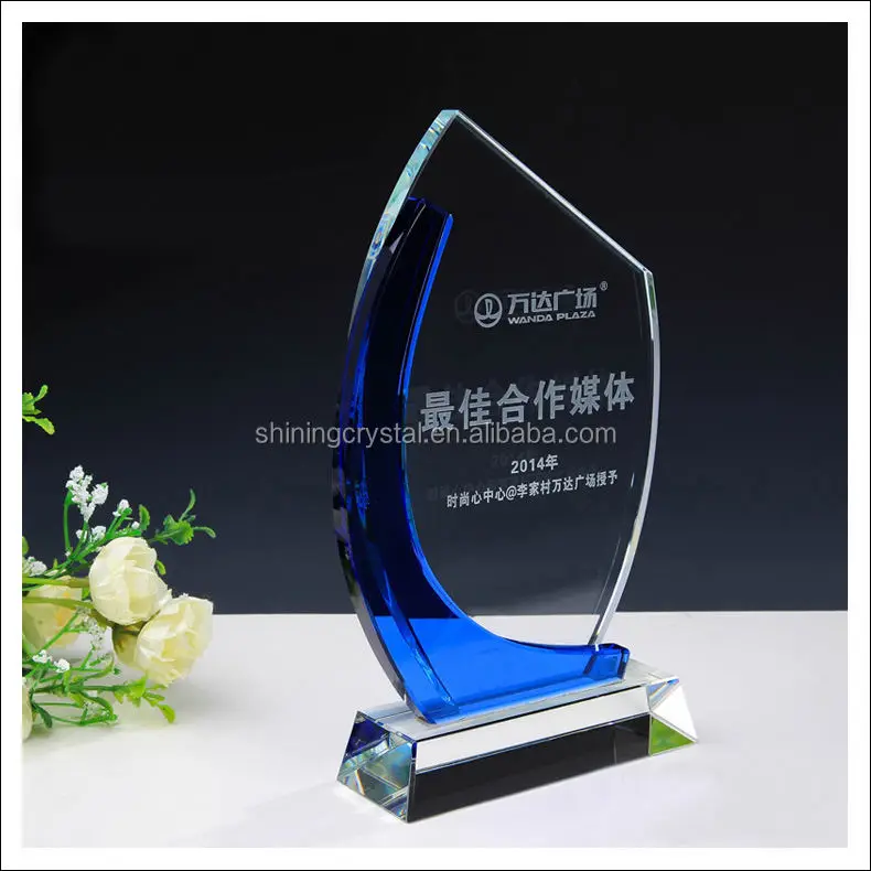 Shining New Design Cheap Custom K9  Crystal Award Trophy Blue Crystal Transparent Trophy