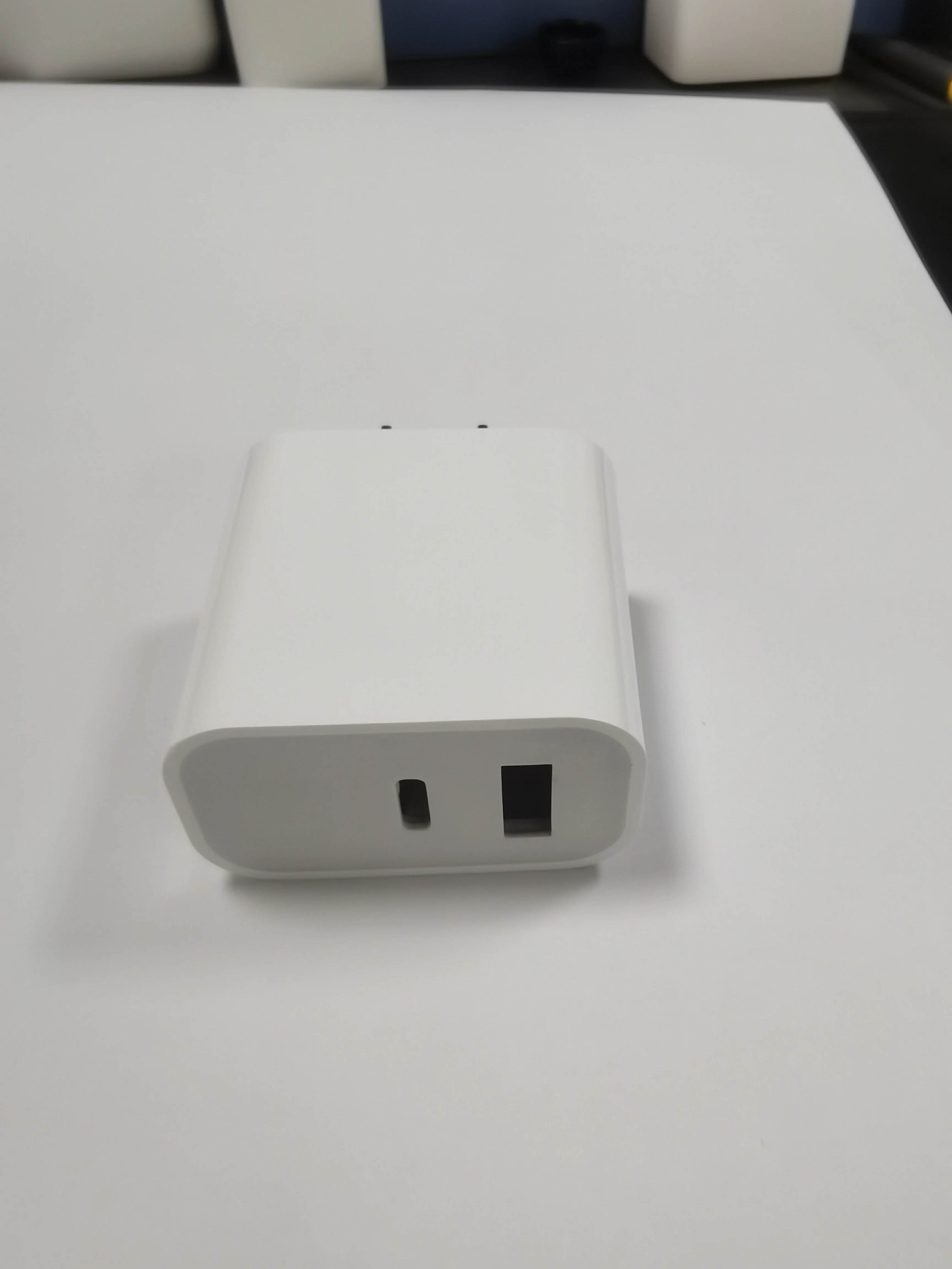 Classic Genuine High-Quality Mobile Phone Charger New Design Trend Product Fast Charging Cable Data Plug