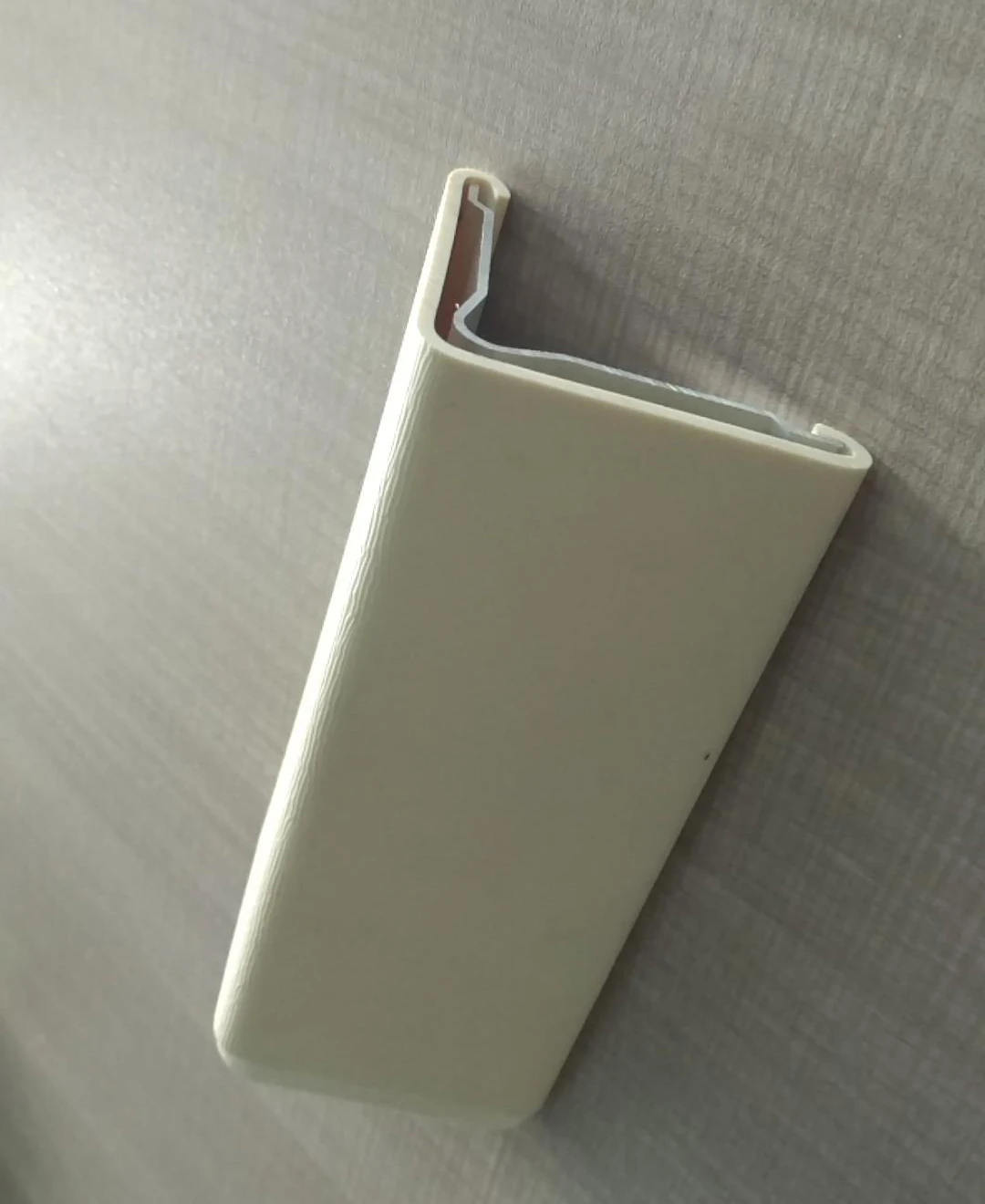 wall edge protector surface mounted rigid 90 and 135 degree drywall corner guards for wall corner edge protection