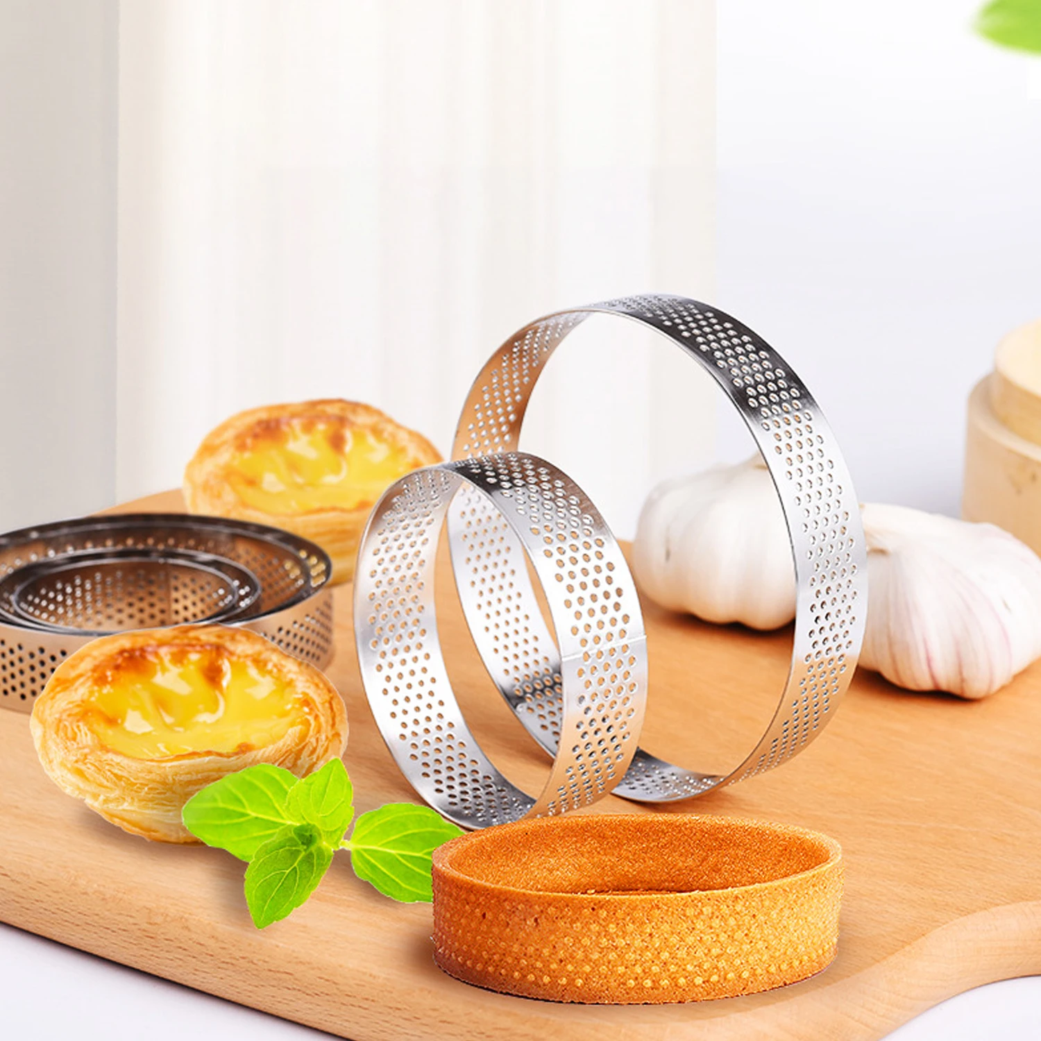 Stainless Steel Round Perforated Tart Ring for Baking Stainless Steel Nonstick Round Cake Mousse Metal Round Pastry Cake Mold