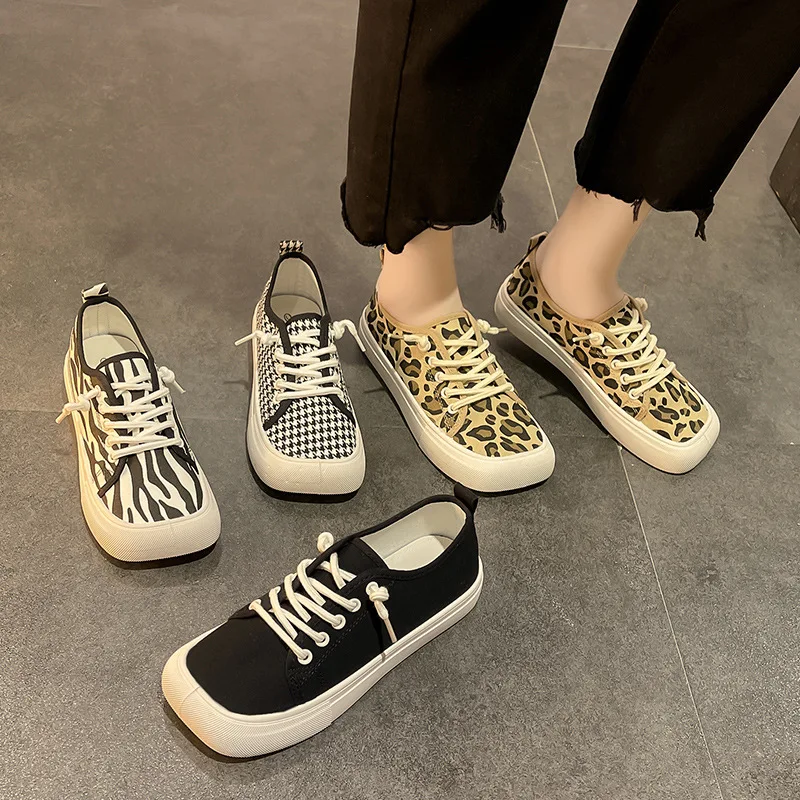 new arrivals hot selling canvas trendy lace up leopard print ladies flat  women shoes 2023