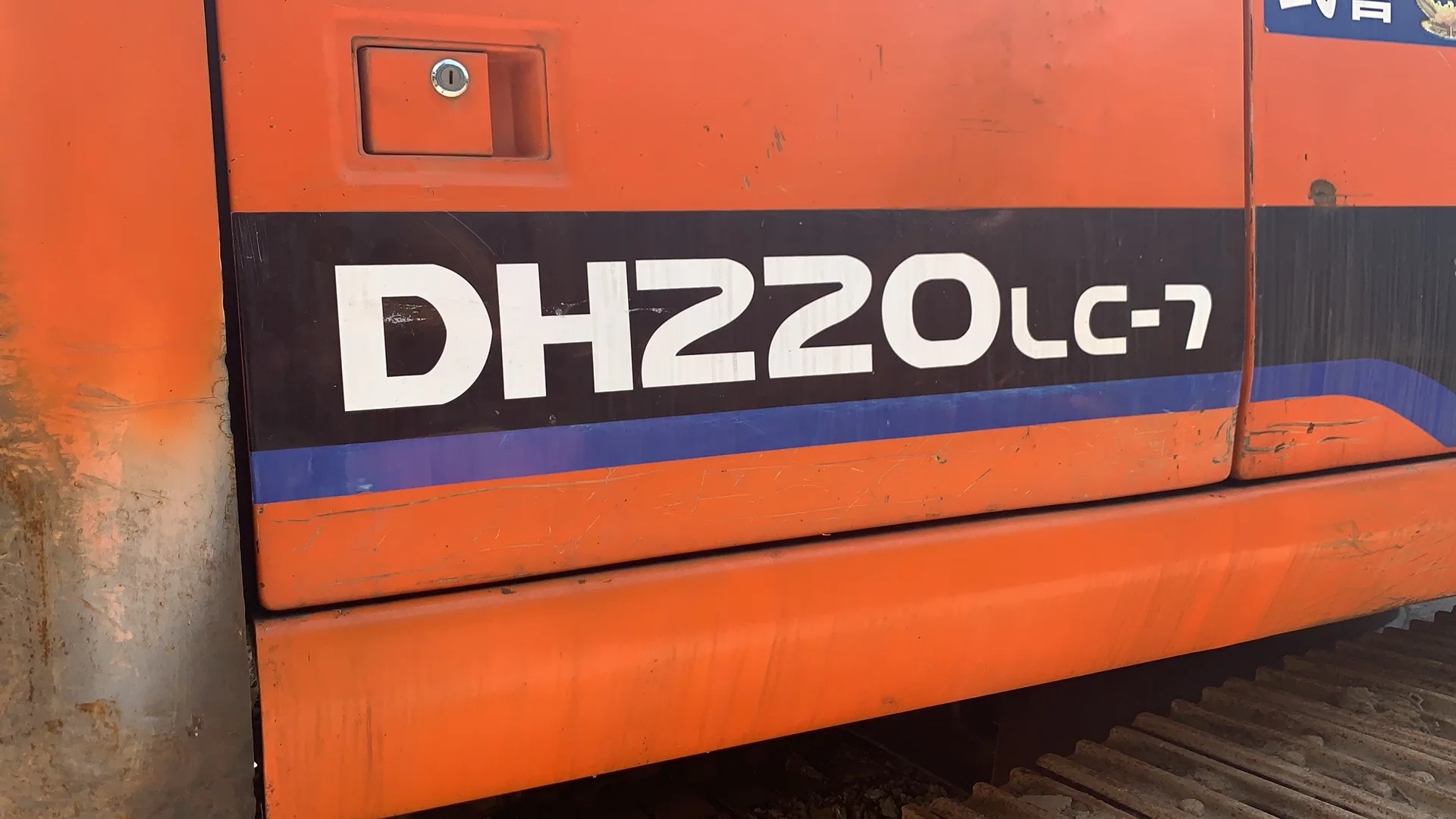 22Ton Японский Б/у экскаватор для продажи оригинальных DOOSAN DH220LC-9 землеройные