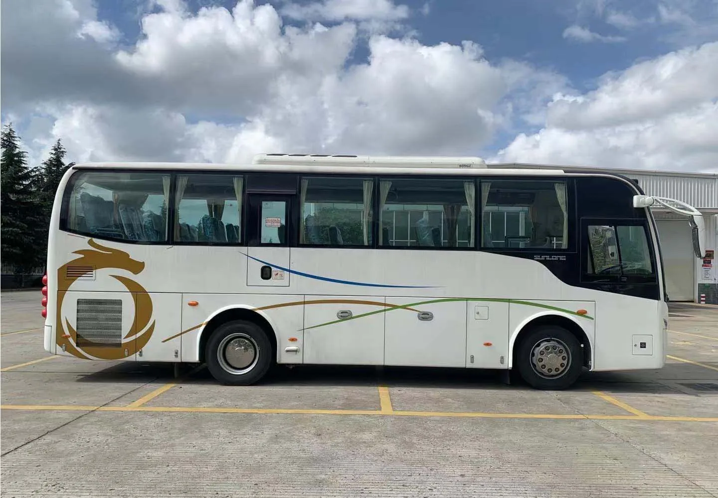 SLK6930 2+2 Layout 32 Seats Tour Coach Bus 9m Long Transport Diesel Coach Bus with AC