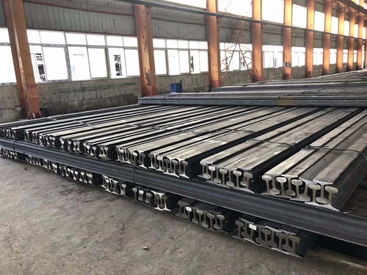 GB43kg Heavy Rail Steel P43 With Good Quality and U71mn Material