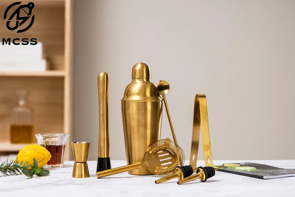 Wholesale Latest Products  custom 750ml cocktail set bar set cocktail tool kit mini bar set for home use