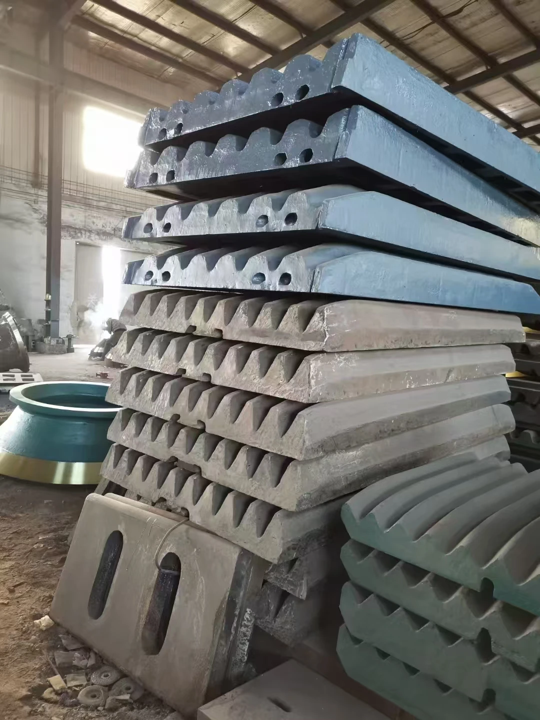 High Manganese Steel Jaw Plate Used for Mining Machines High Wear Resistance Forging Processing Supply Chain for Jaw Crushers