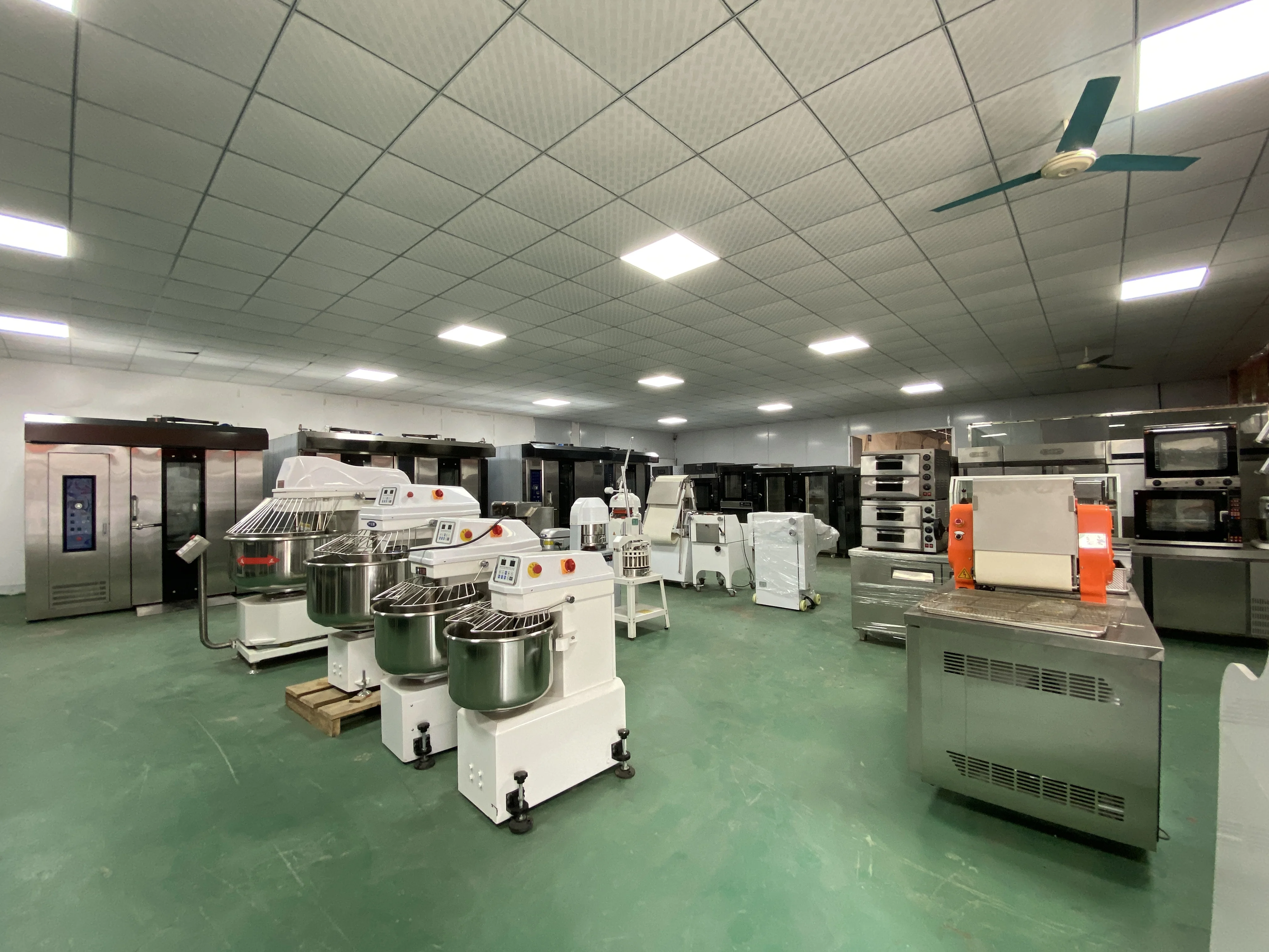 High Quality Manufactory Supply 25kg Dough Mixer 220 Voltios Bakery Double Arm Dough Mixer And Blender