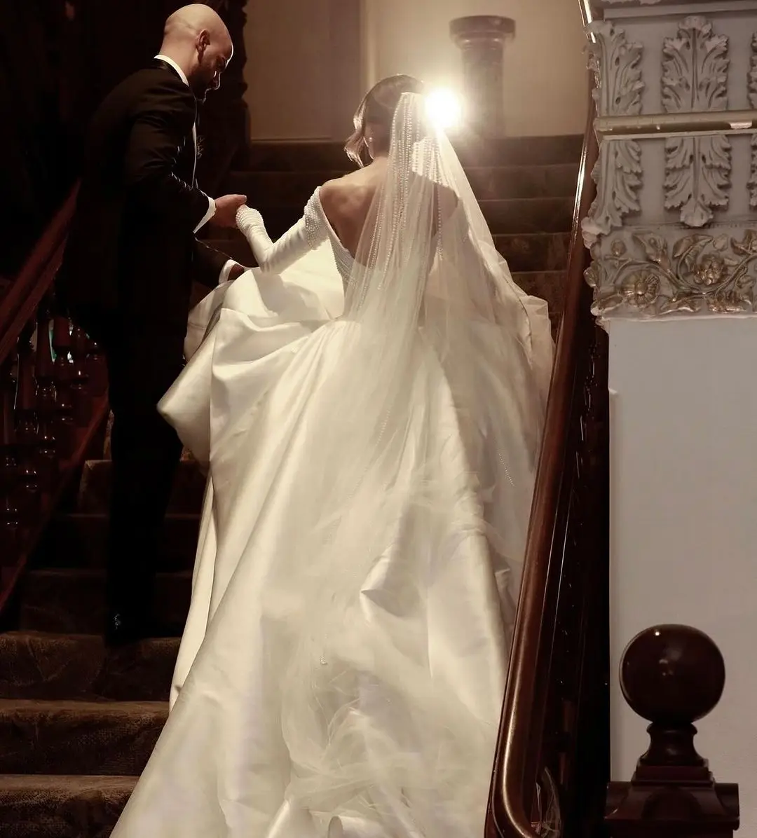 Ruolai WTH021 Elegant Wedding Dresses 2024 Pearls Modern Bridal Boho Dress Sweep Train A-Line Satin Wedding Ball Gown Plus Size