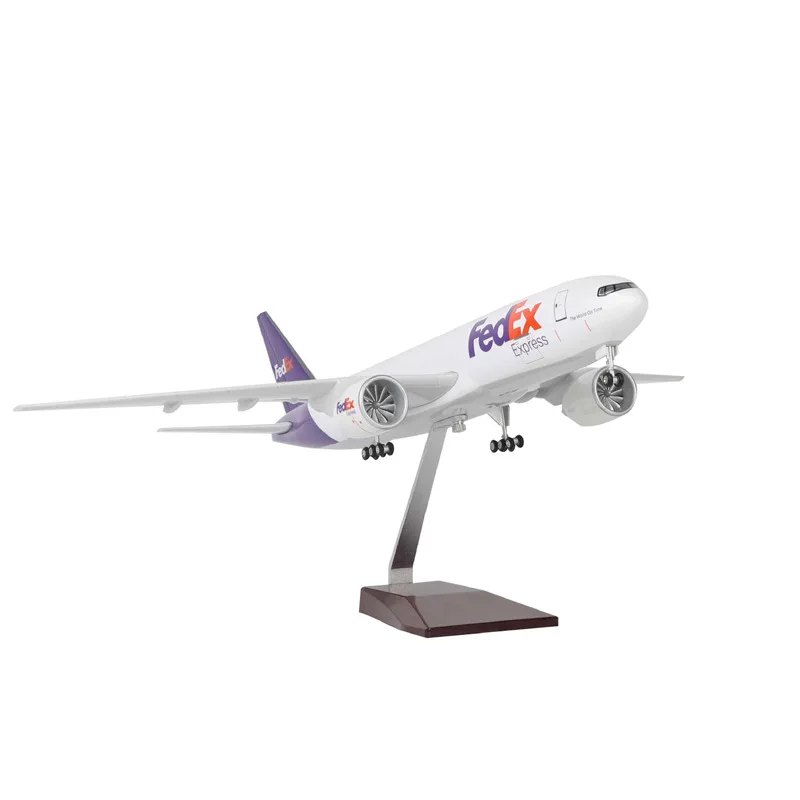 2024 новых новинок новые новинки подарки Boeing777-200 модели пассажирских самолетов авиакомпании Fedex большие с колесами