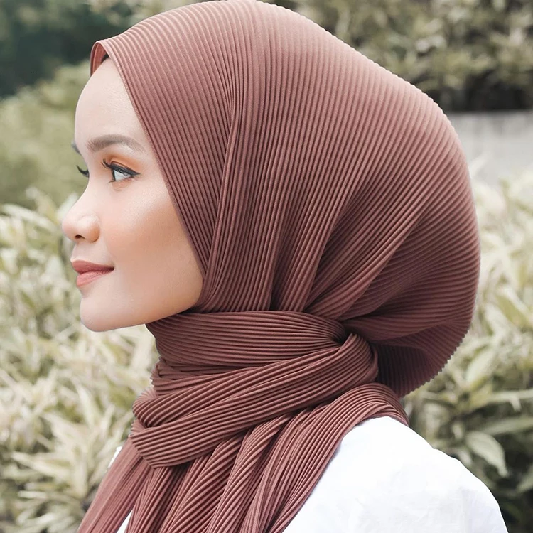 
2021 newest tudung fashion plain pleated chiffon shawl hijab crumple scarf muslim women headscarf 