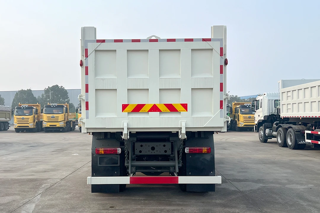 China HOWO 6*4 Dump Truck weichai 340HP 20 Cubic Meters Box Manufacturer Can Customize