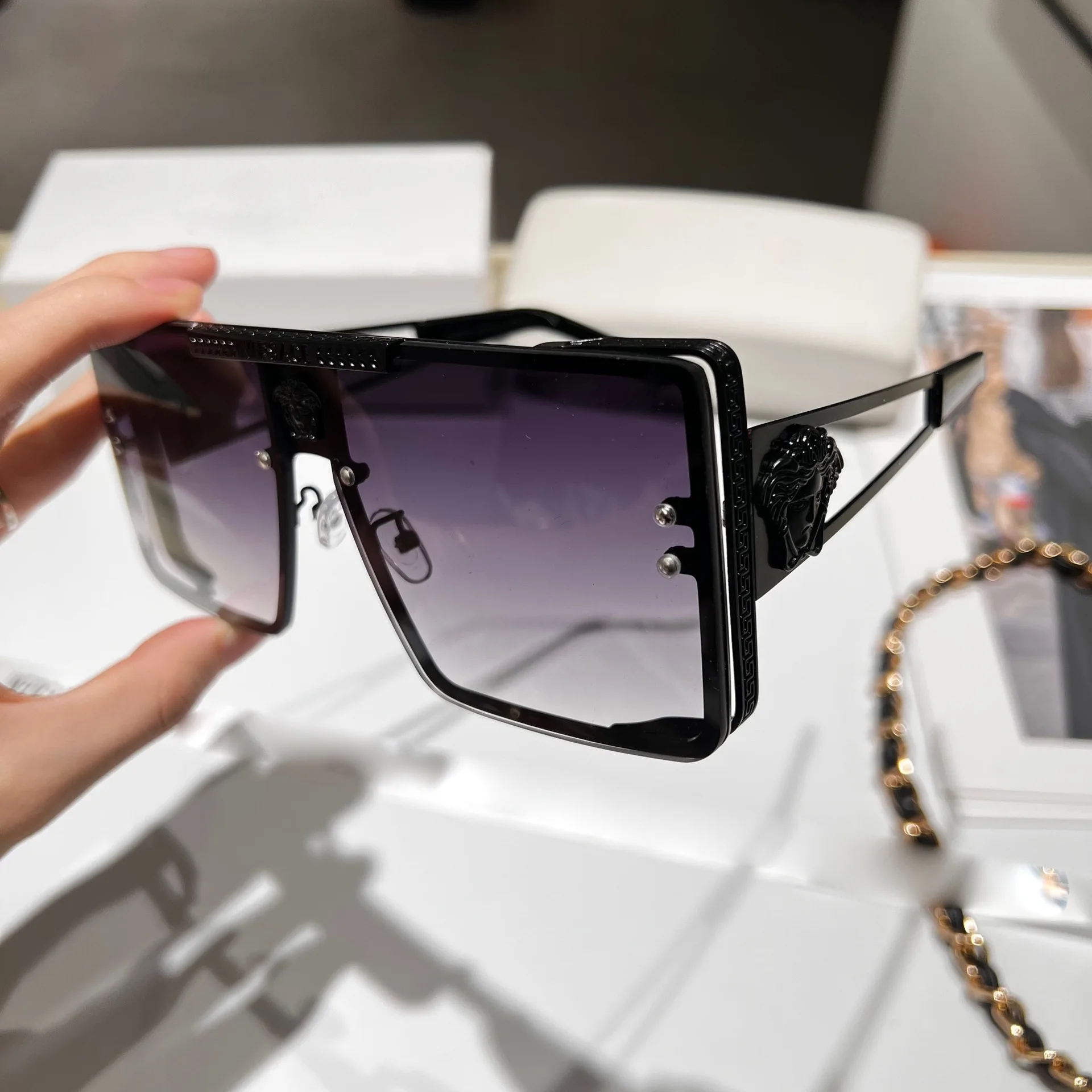 New Fashion Square Women Fashion Popular  Design Brand Vintage Square Frame Women Men Sunglasses Fashion Sun Glasses Gafas De