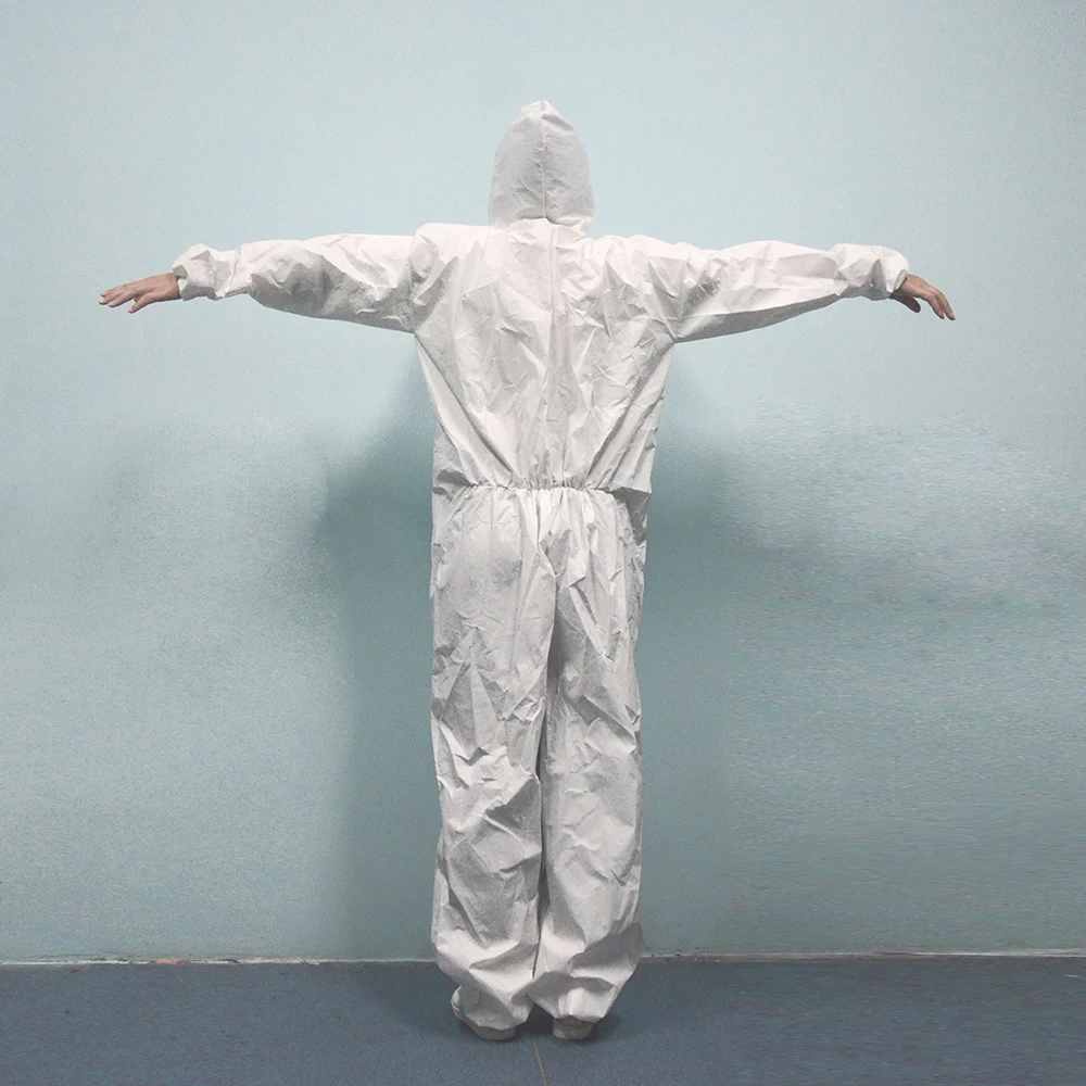 Недорогой комбинезон для чистки одежды